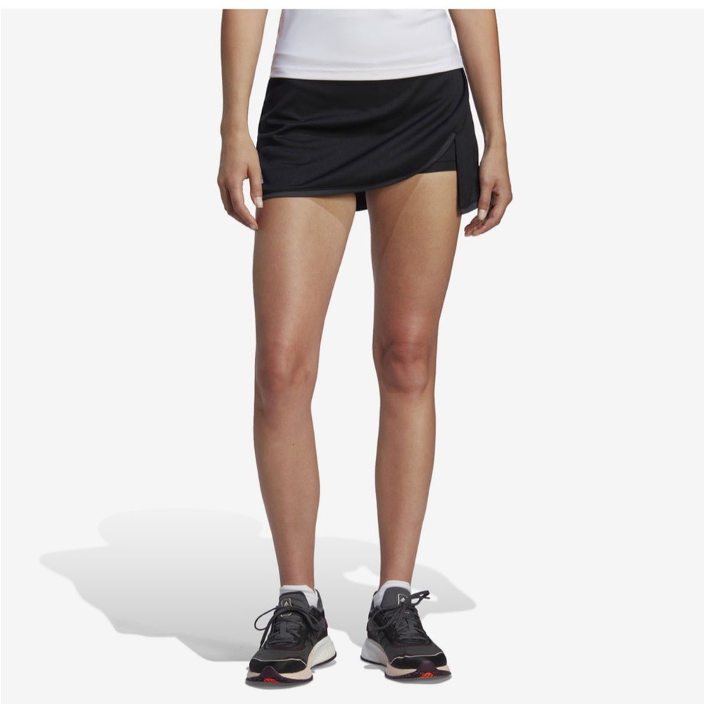 NWT Adidas skort. Color: black. Size:XXL